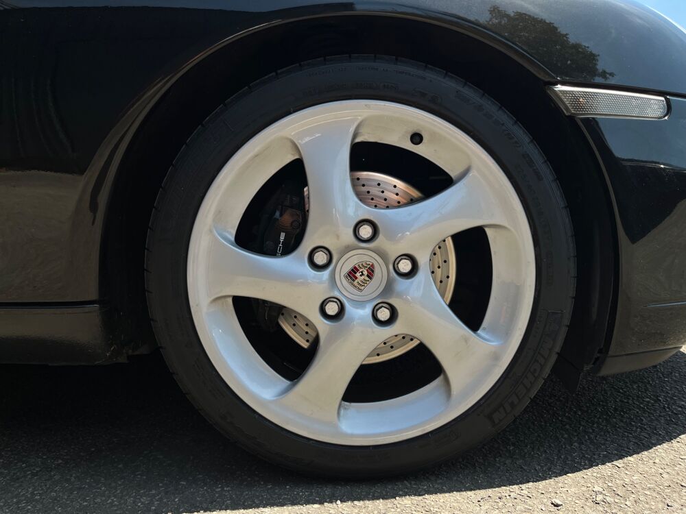 911 996 3.4 300 CARRERA TIPTRONIC-S / IMS REMPLACE 1999 occasion 44220 Cou&euml;ron