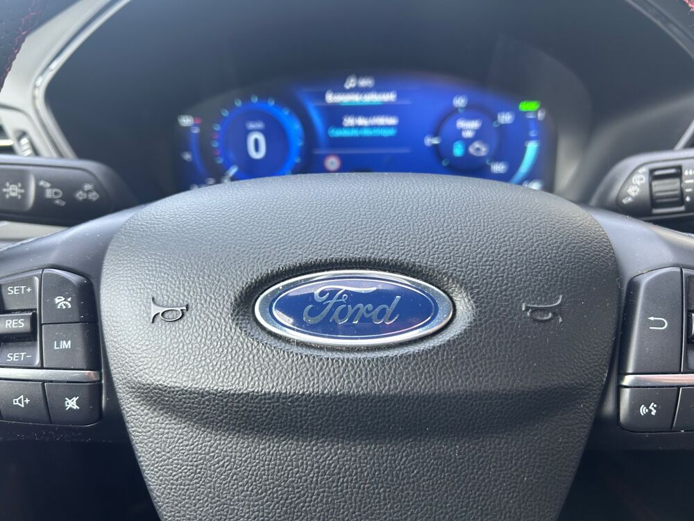 Kuga 2.5 DURATEC 225 ch ST LINE / CAMERA AV/AR / APPLE CARPLAY 2023 occasion 38420 Le Versoud