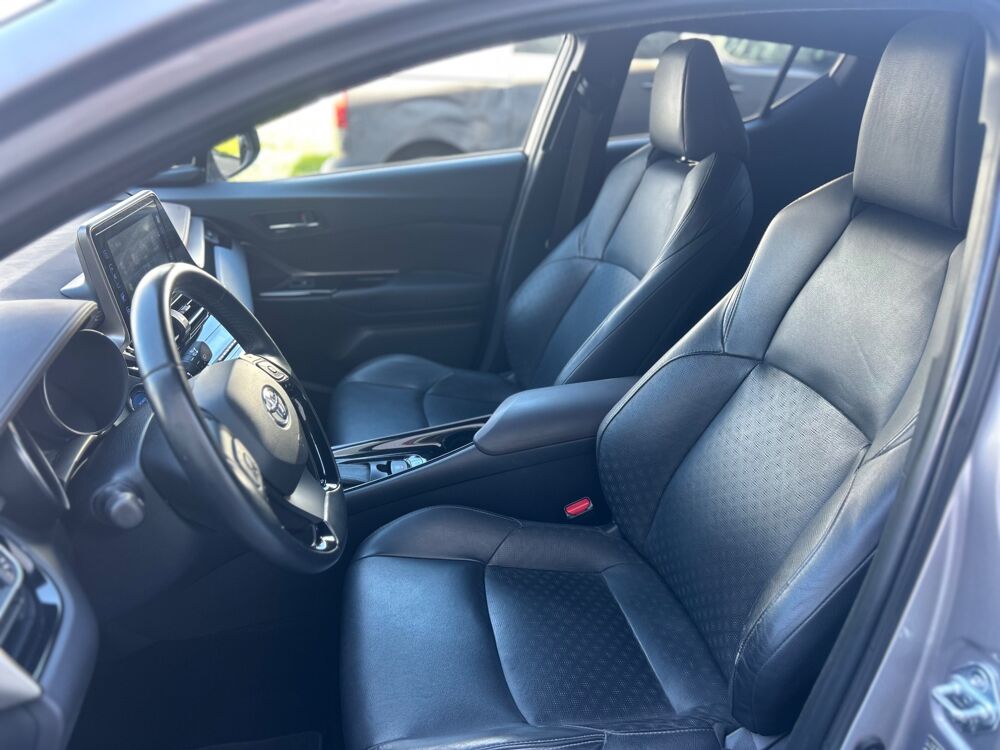 C-HR 1.8 HSD 122H 100 FULL-HYBRID 4X2 E-CVT BVA / CAMERA DE RECUL 2017 occasion 47000 Agen