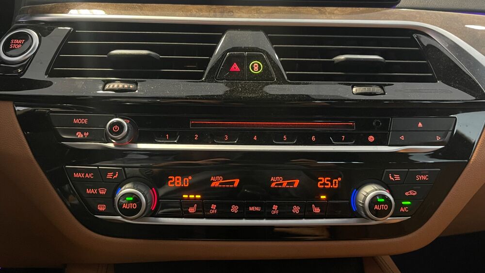 S&eacute;rie 5 2.0 530 E IPERFORMANCE 252ch 185 PHEV HYBRID BUSINESS DESIGN 2019 occasion 21850 Saint-Apollinaire