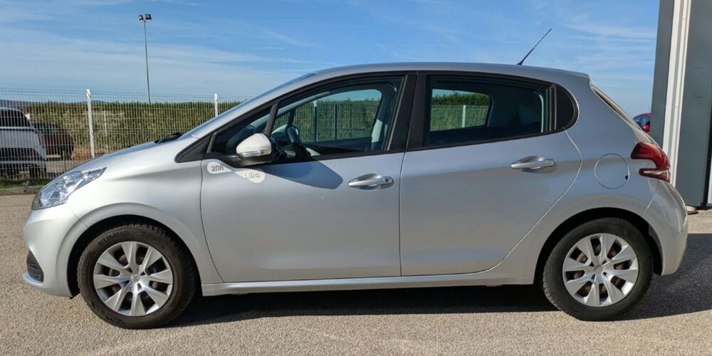 208 GENERATION-I 1.6 BLUEHDI 75ch LIKE 2018 occasion 25300 Pontarlier