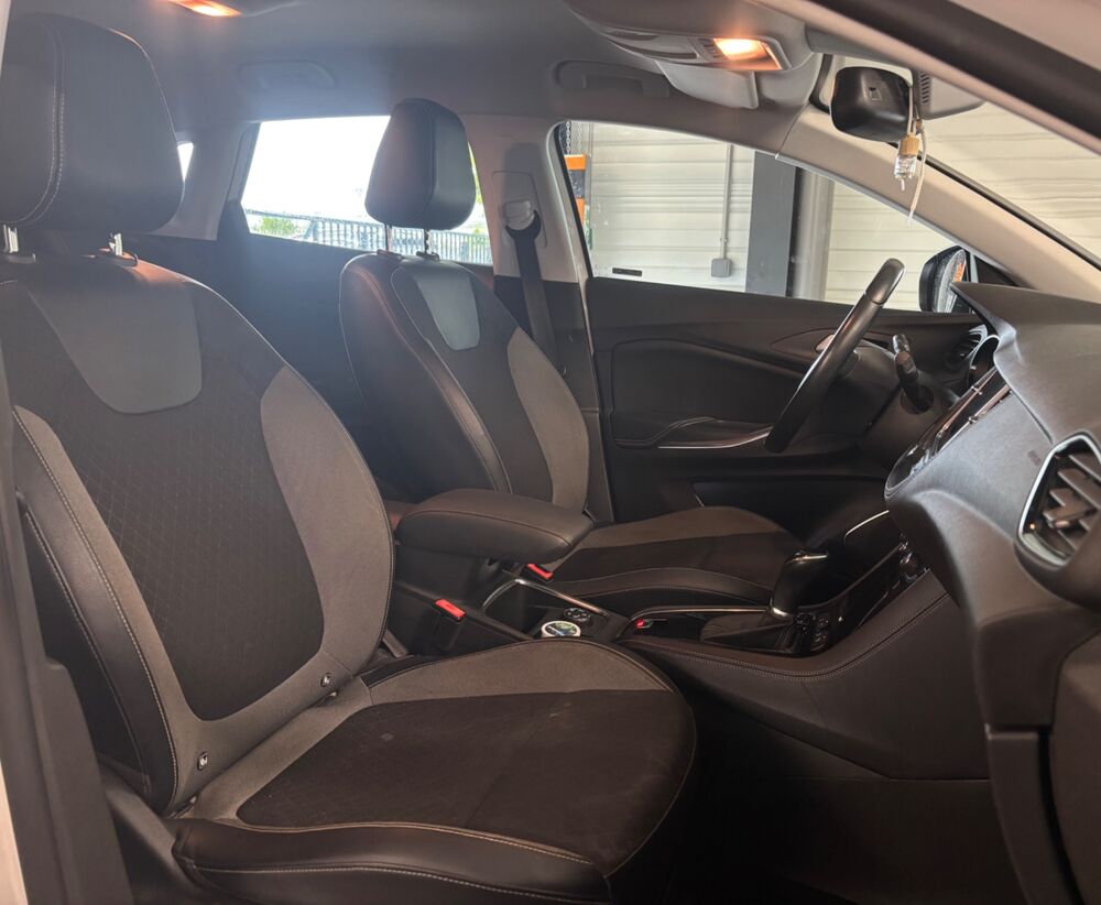 Grandland x 1.6 TD 120 Ch BLUE-INJECTION ELITE NAVI 4X2 BVA START-STOP 2018 occasion 79000 Niort
