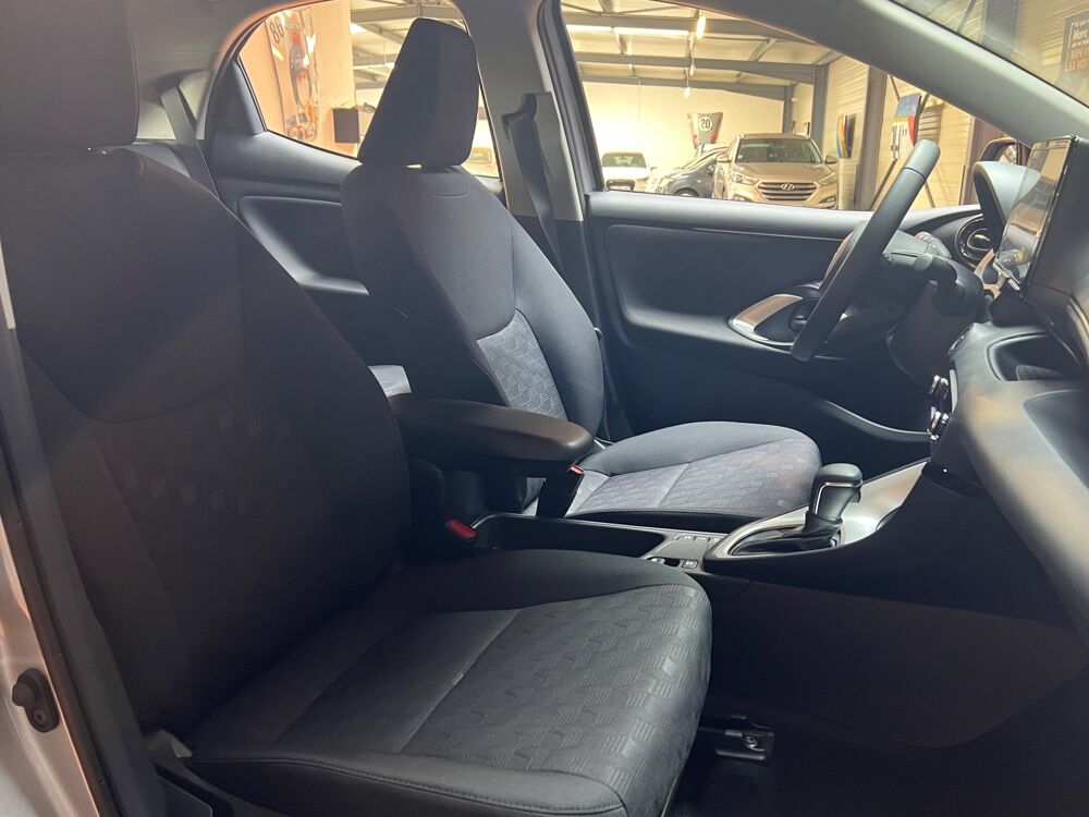 Yaris 1.5 VVTI 116H 90Ch FULL-HYBRID 0.8KWH DYNAMIC E-CVT BVA 2025 occasion 33320 Eysines