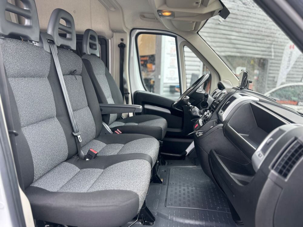 Ducato COMBI MAXI 2.3 MJT 140 CH 40 MJT / 8 PLACES / ATTELAGE 2020 occasion 47000 Agen