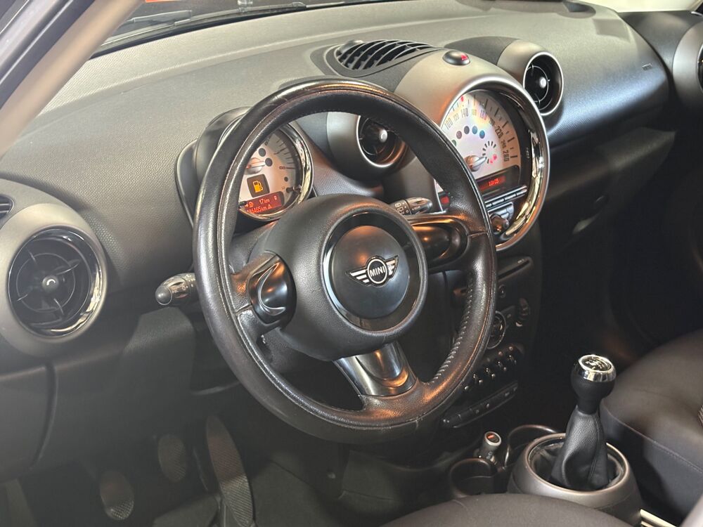 Countryman 1.6 120 CH / RADARS ARR 2011 occasion 29000 Quimper
