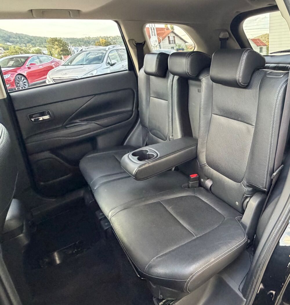 Outlander III (2) 2.2 DI-D INTENSE NAVi 4WD AUTO + ATTELAGE + SI&Egrave;GES A 2016 occasion 54000 Nancy