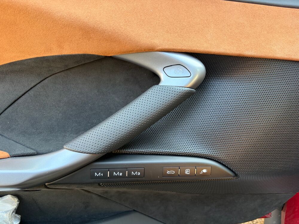 296 3.0 830cv PHEV HYBRID - COLOR TAILOR MADE - LIFT - CAMERA 36 2024 occasion 69150 D&eacute;cines-Charpieu