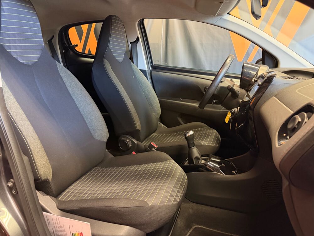 108 1.0 VTI 70 Ch STYLE CAMERA DE RECUL/ CARPLAY 2022 occasion 24750 Tr&eacute;lissac