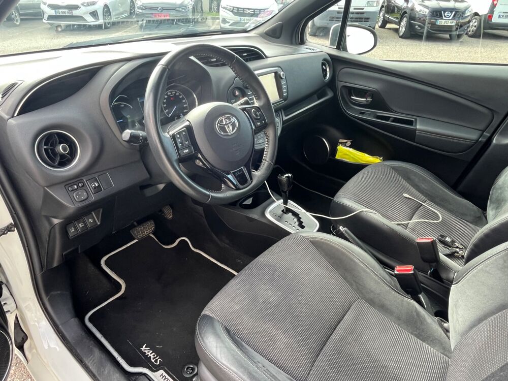 Yaris 1.5 VVTI 100H 75 CH HYBRID FULL-HYBRID CHIC BVA 2017 occasion 47000 Agen