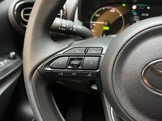 Yaris 1.5 VVTI 116H 90Ch FULL-HYBRID 0.8KWH DYNAMIC E-CVT BVA 2025 occasion 33320 Eysines