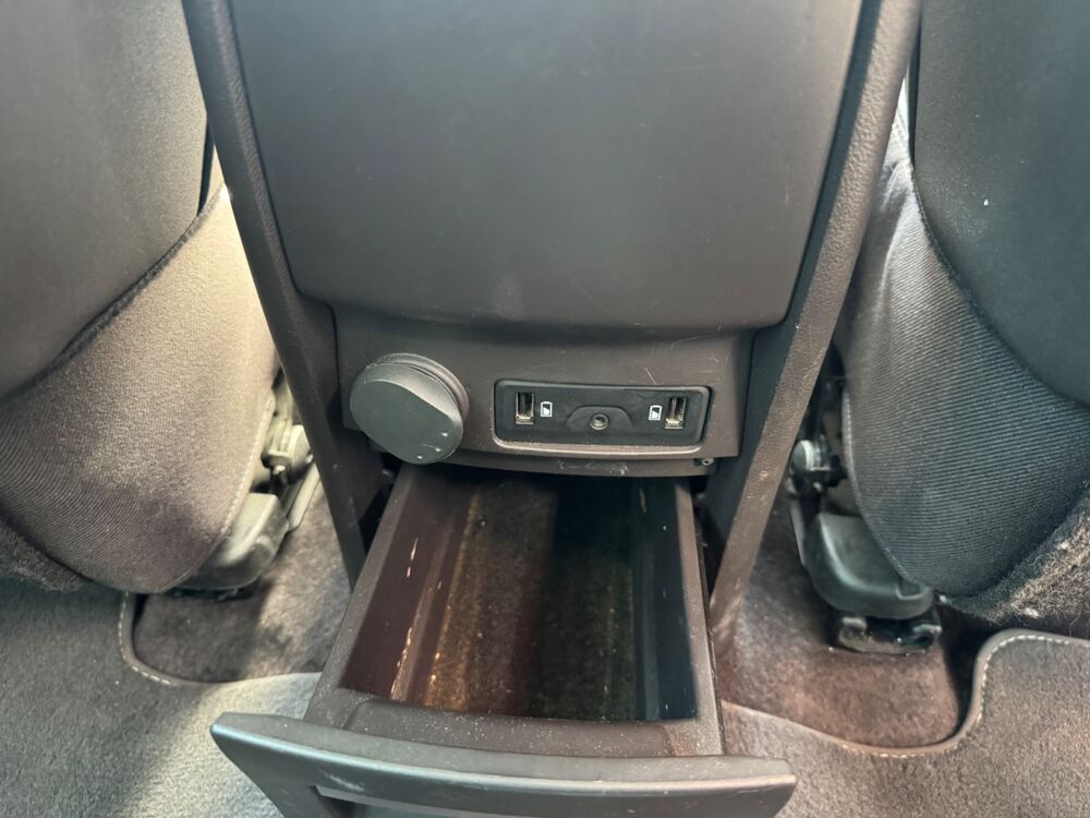 Espace 1.6L DCI 160ch INITIALE PARIS - CAMERA DE RECUL + AFFICHAGE 2015 occasion 38420 Le Versoud
