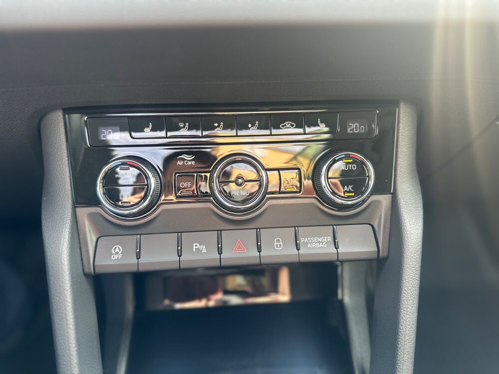 Karoq 2.0 TDI 150 SCR STYLE 4X4 DSG BVA 2019 occasion 25000 Besan&ccedil;on