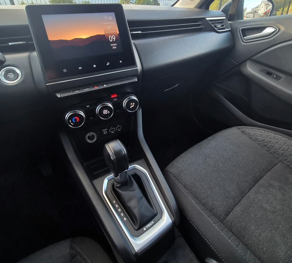 Clio 1.6 E-TECH 140 CH 90 HYBRID FULL-HYBRID LIMITED BVA + CAMERA 2022 occasion 97410 Saint-Pierre