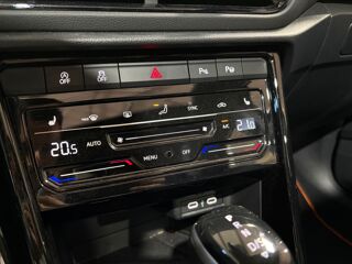 T-ROC 2.0 TSI 300 CH R 4MOTION DSG / TOIT OUVRANT / CARTE GRISE FR 2024 occasion 29000 Quimper