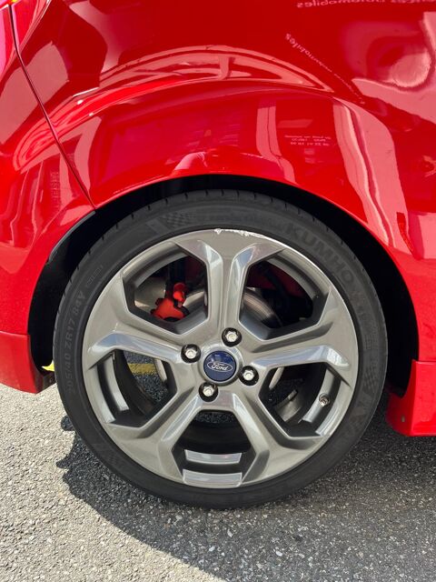 Fiesta 1.6 ECOBOOST 182Ch ST / KEYFREE / SONY / ROUGE RACING / SI&Egrave;G 2014 occasion 74600 Seynod