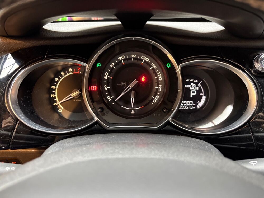 DS3 1.2 PURETECH 110 S&S EAT6 So Chic / CARPLAY / BLUETOOTH / R&Eacute; 2016 occasion 33320 Eysines