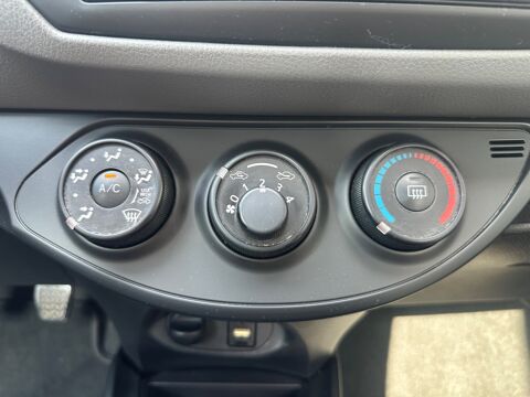 Yaris 1.L VVTI 70ch ACTIVE 2014 occasion 38420 Le Versoud