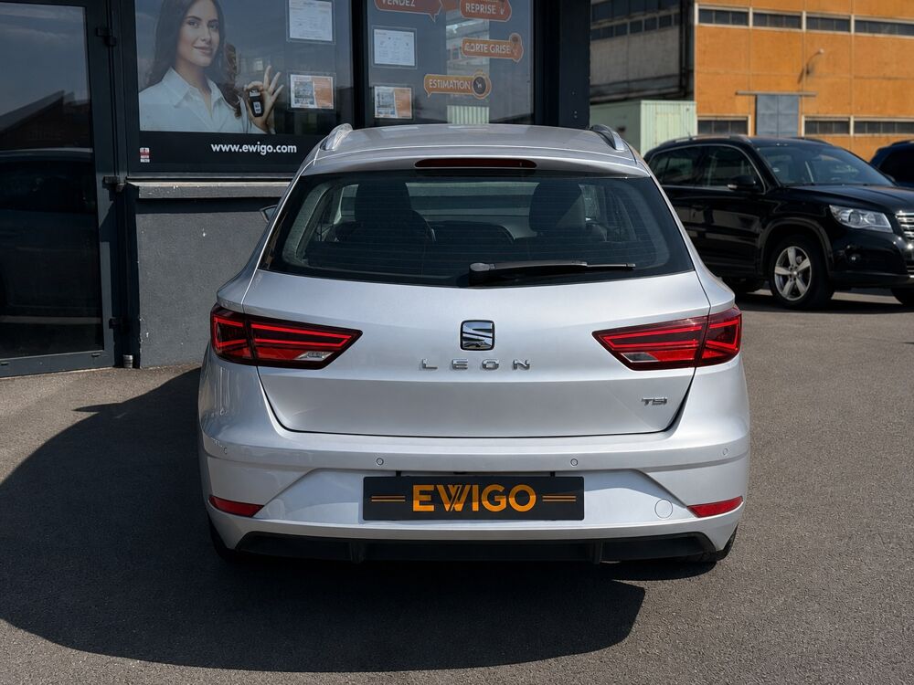 Leon ST 1.2 TSI 110ch CONNECT - DISTRIBUTION OK - CARPLAY - CAMER 2017 occasion 26000 Valence