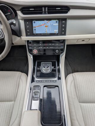 XF 2.0 D 180 ch BUSINESS PRESTIGE BVA 2016 occasion 65290 Juillan