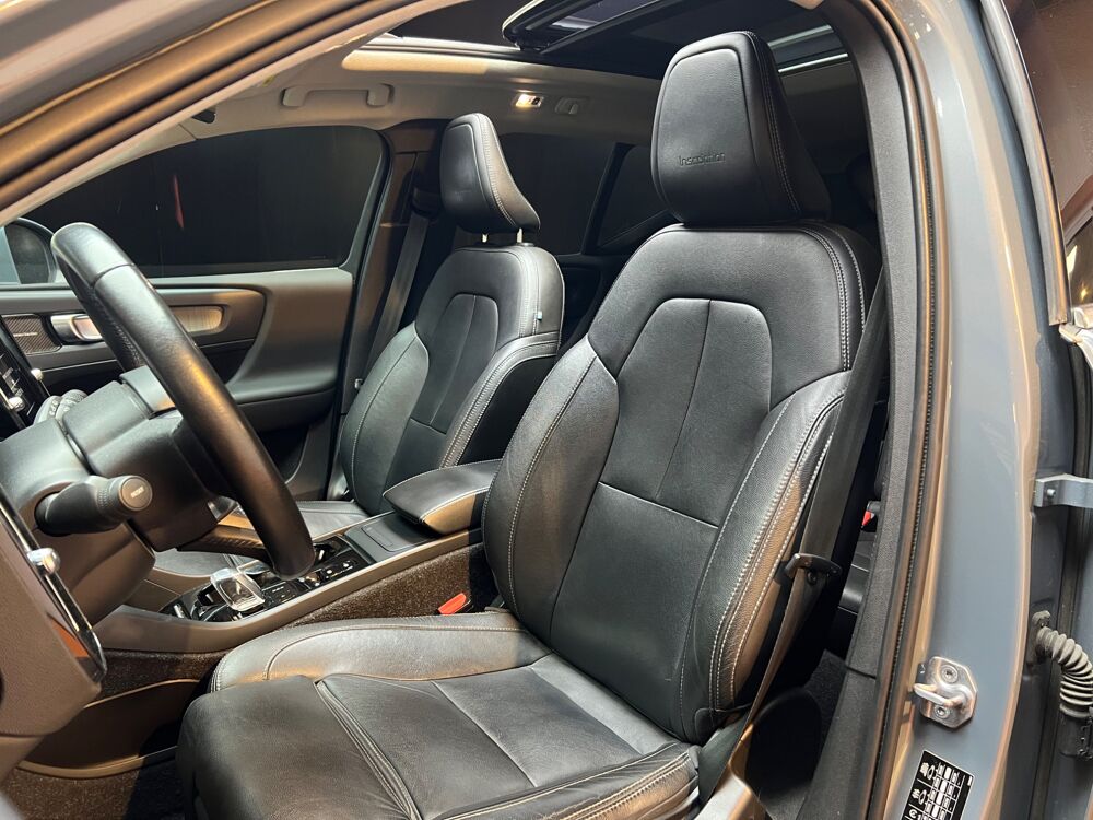 XC40 2.0 D4 190 INSCRIPTION AWD GEARTRONIC BVA // TOIT OUVRANT // 2019 occasion 33320 Eysines