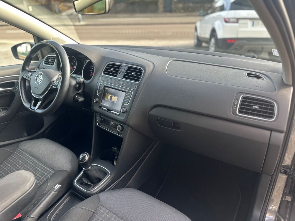 Polo 1.2 TSI 90CH DISTRIBUTION NEUVE CAMERA DE RECUL 2016 occasion 25000 Besan&ccedil;on