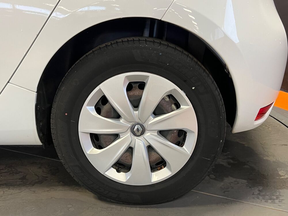 Zo&eacute; R135 E-TECH ZE 52KWH ACHAT-INTEGRAL EQUILIBRE BVA // APPLE C 2022 occasion 44300 Nantes