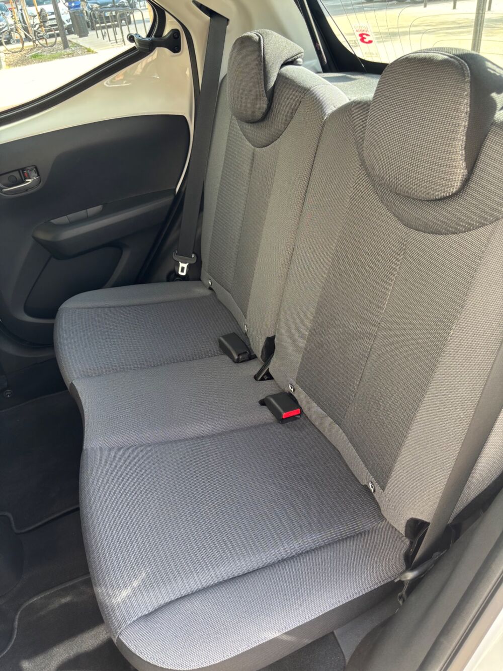Aygo 1.0 VVTI 72CH X-PLAY X-SHIFT BVA - 1ERE MAIN - SUIVI COMPLET 2021 occasion 57600 Forbach