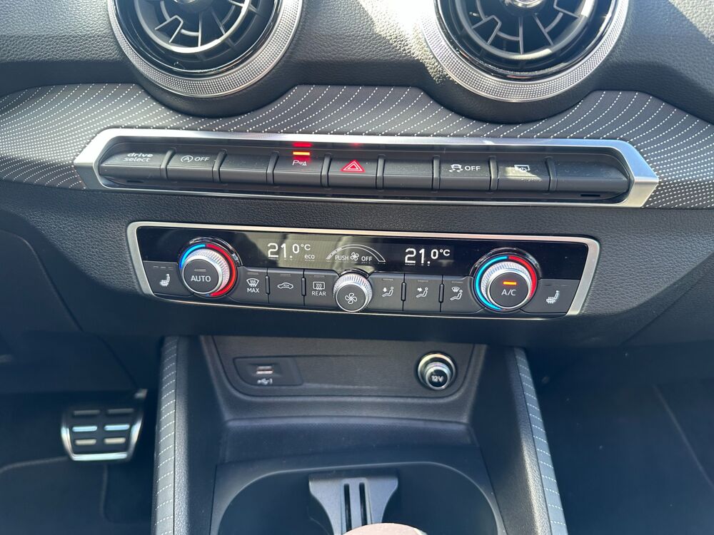 Q2 2.0 TDI 35 150CH QUATTRO / S-LiNE / SUIVI AUDI - TOIT OUVRAN 2022 occasion 44220 Cou&euml;ron