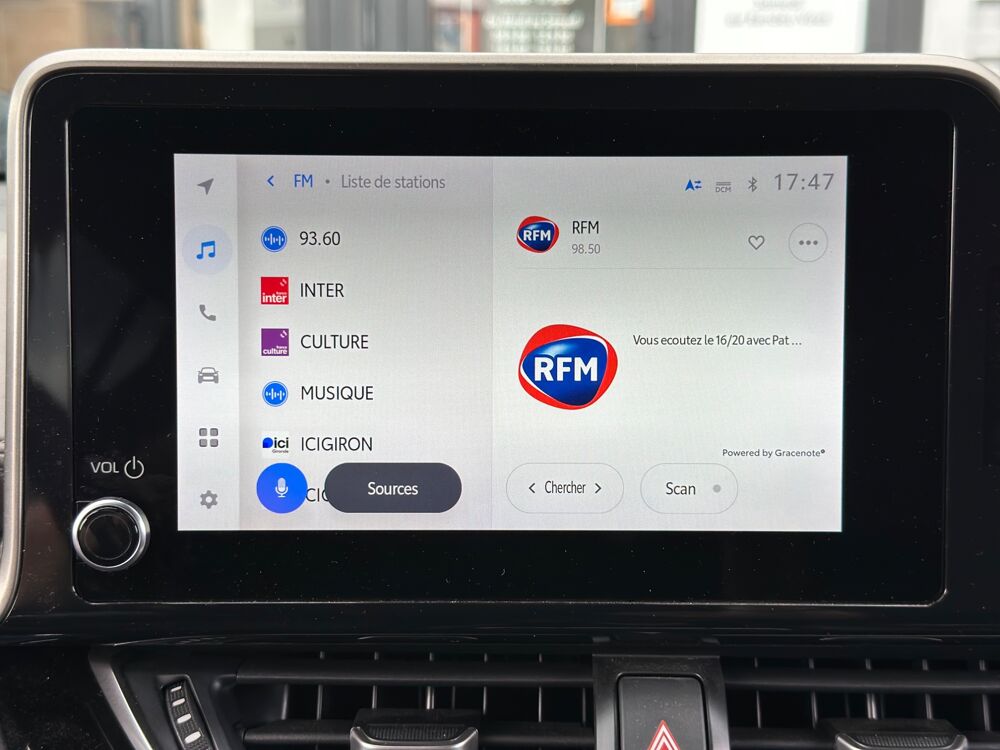 C-HR 1.8 HSD 122 CH FULL-HYBRID DISTINCTIVE 4X2 E-CVT / CAM&Eacute;RA / 2022 occasion 47000 Agen