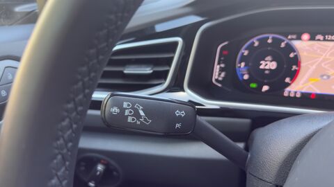 T-ROC 1.5 TSI 150 EVO R-LINE DSG BVA - TOIT OUVRANT - ENTRETIEN CO 2023 occasion 69150 D&eacute;cines-Charpieu