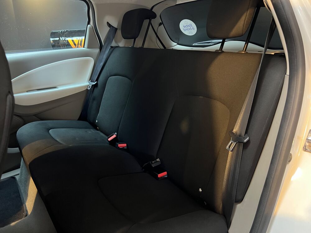 Zo&eacute; R240 ZE 90 22KWH LOCATION BATTERIE CHARGE-NORMALE BVA / SOH 2015 occasion 33320 Eysines