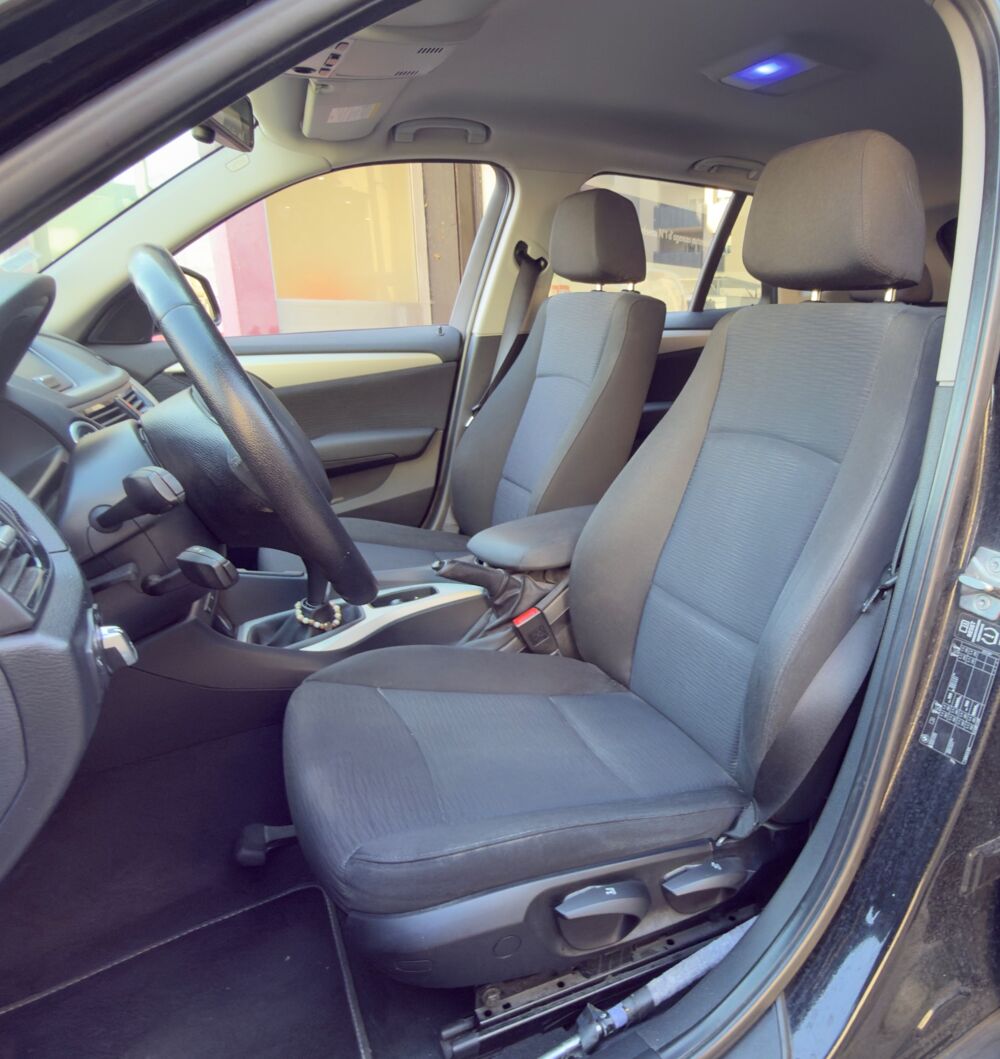 X1 1.6 D 116cv BUSINESS SDRIVE - RADAR DE RECUL / REGULATEUR DE 2013 occasion 69150 D&eacute;cines-Charpieu