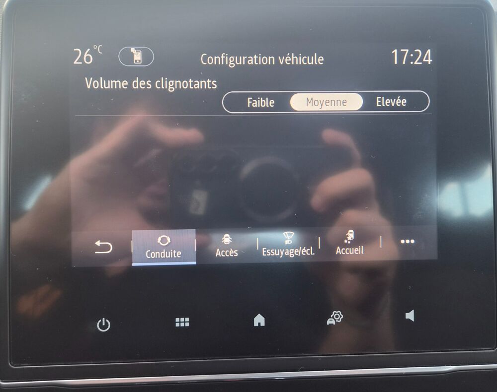 Clio 1.6 E-TECH 140 CH 90 HYBRID FULL-HYBRID LIMITED BVA + CAMERA 2022 occasion 97410 Saint-Pierre