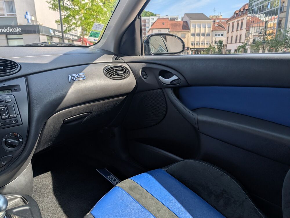 Focus 2.0 215ch RS - 2e MAIN - ENTRETIEN FULL FORD - NUMEROTEE 248 2004 occasion 57600 Forbach