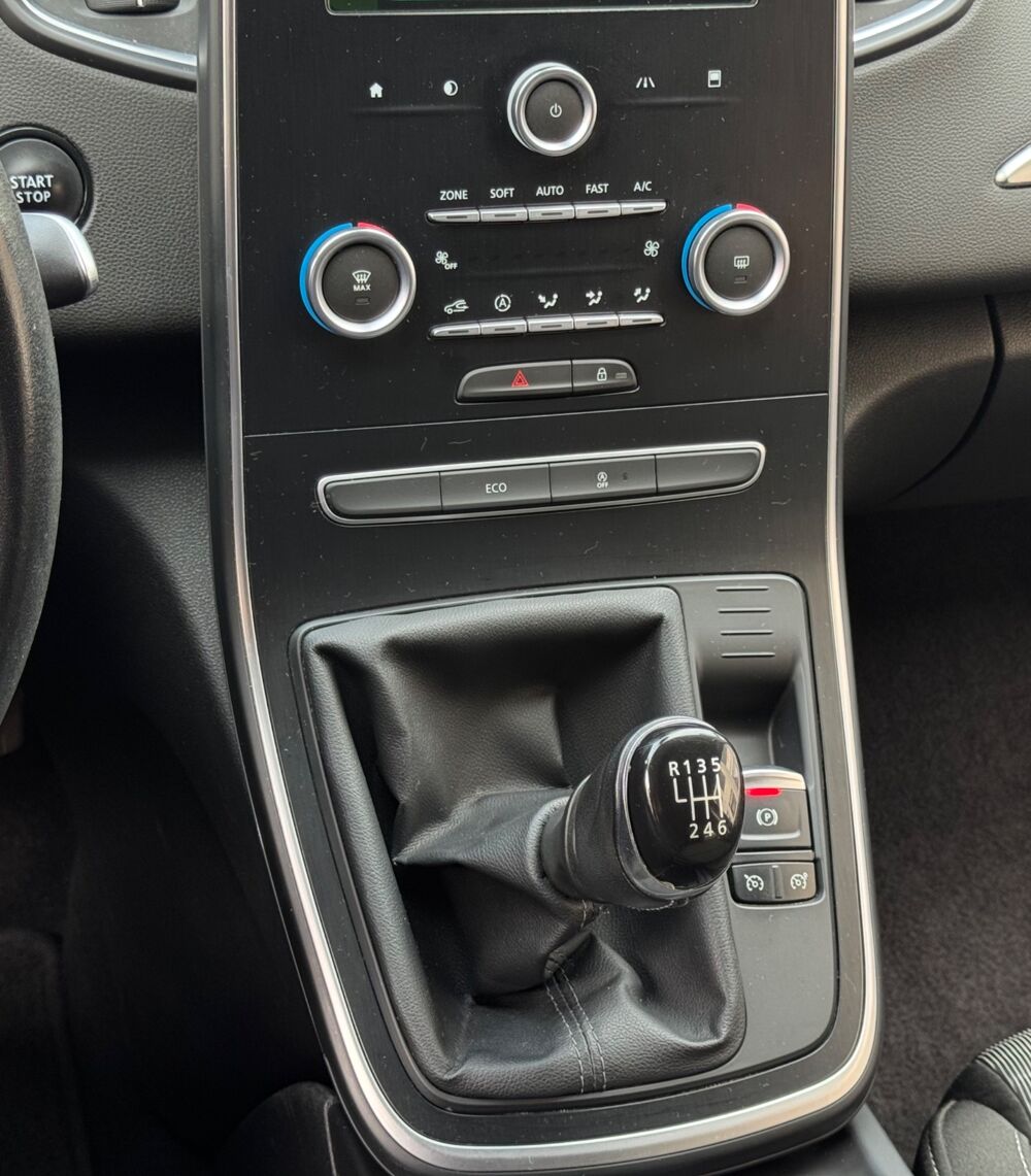 Sc&eacute;nic 1.5 DCI 110CH ENERGY BUSINESS - DISTRI CHANGE - ENTRETIEN A 2018 occasion 57600 Forbach