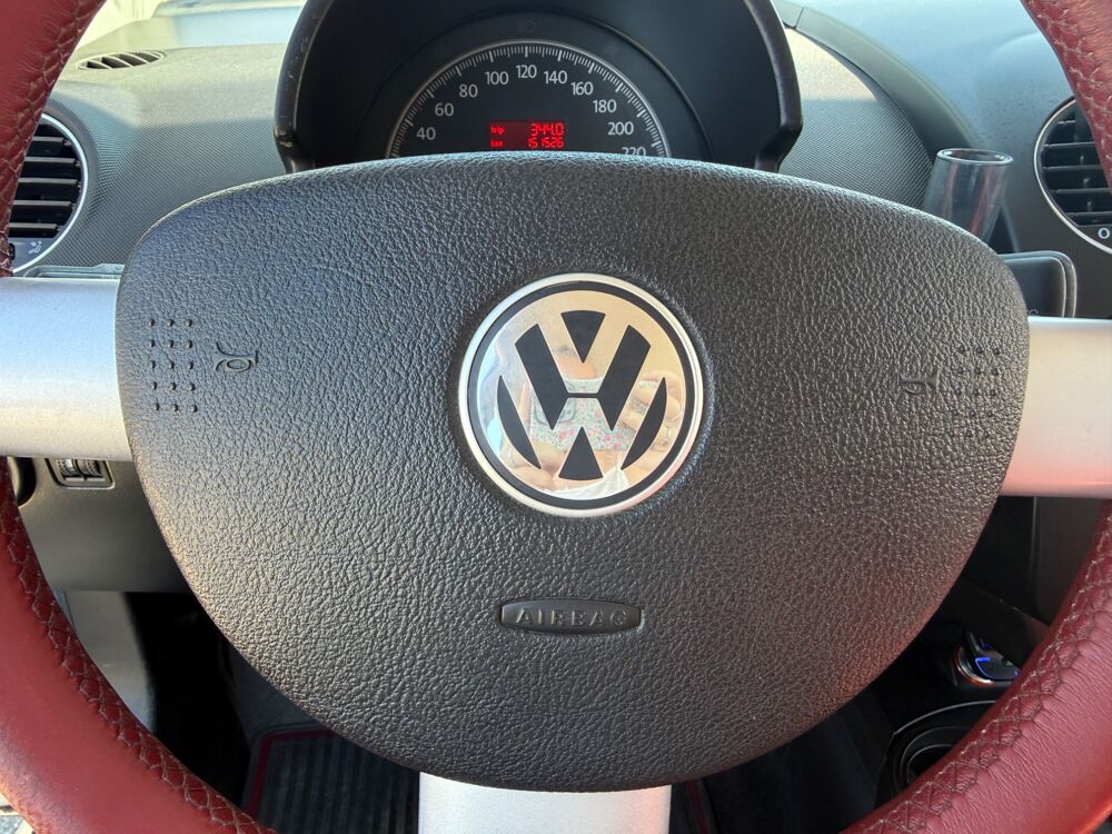 Beetle 1.9 TDI 105Ch - CLIMATISATION - RADIO - INTERIEUR CUIR 2011 occasion 27000 &Eacute;vreux