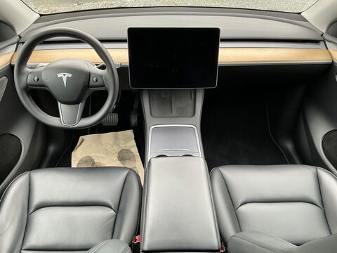 Model Y LONG RANGE DUAL MOTORS 441 CV / 4 roues motrices 2022 occasion 17000 La Rochelle