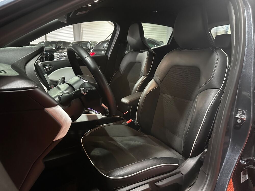 Clio 1.0 TCE 90 INTENS / CARPLAY / RADARS AR / SEMI-CUIR / PHARES 2021 occasion 29000 Quimper