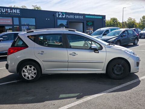 207 SW 1.6 VTI 120ch PREMIUM BVA / EQUIP. PMR DEMONTABLE / HISTO 2010 occasion 17100 Saintes