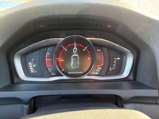 V60 2.0 D2 120ch X&Eacute;NIUM GEARTRONIC BVA 6 / ENTRETIEN CONSTRUCTEU 2016 occasion 64122 Urrugne
