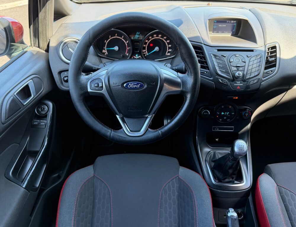 Fiesta V (2) 1.0 ECOBOOST 140 S&S ST LINE BLACK EDITION 3P + RADAR 2017 occasion 97410 Saint-Pierre