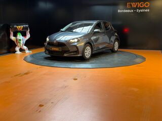 Yaris 1.5 VVTI 116ch FULL-HYBRID 0.8KWH DYNAMIC BVA // ENTRETIEN T 2022 occasion 33320 Eysines
