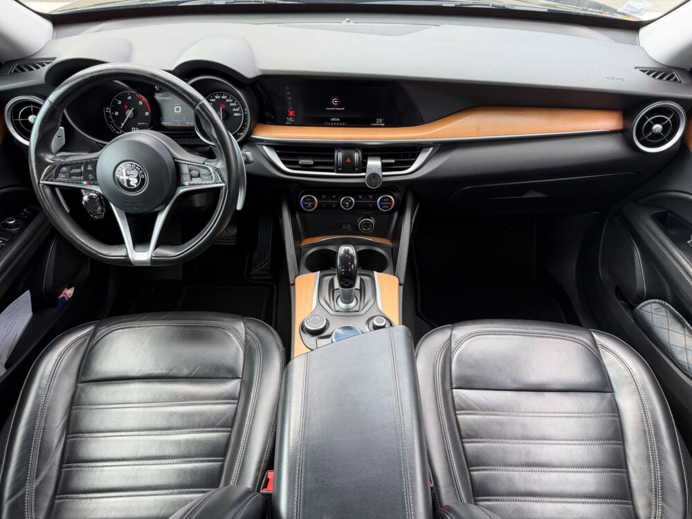 Stelvio 2.2 D 210 CH LUSSO Q4 BVA COURROIE DE DISTRIBUTION OK / CAM&Eacute; 2017 occasion 40000 Mont-de-Marsan