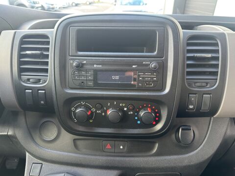 Trafic COMBI 1.6 DCI 125ch L1 LIFE 9 PLACES 2016 occasion 38420 Le Versoud