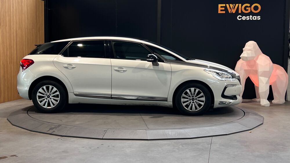 DS5 1.6 BLUEHDI 120 Ch S&S SO CHIC EAT6 - DISTRI NEUVE - CARPLAY 2018 occasion 33610 Cestas