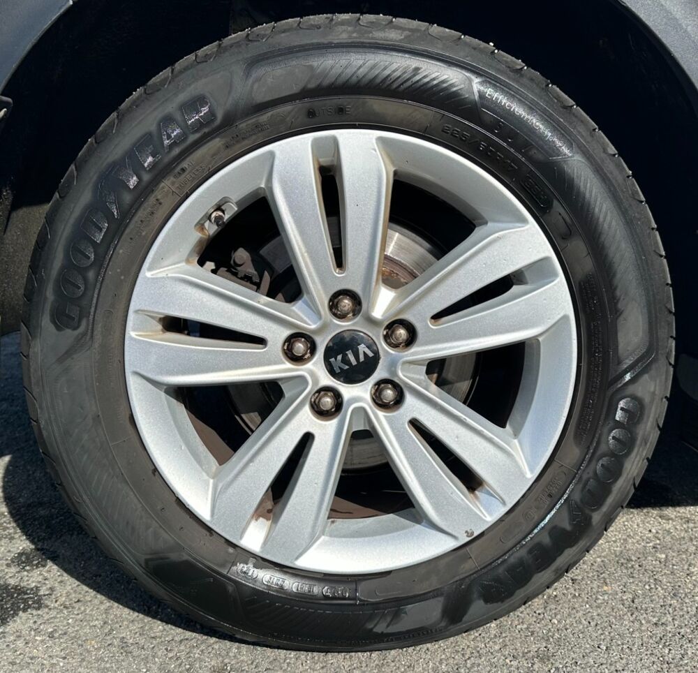 Sportage 1.7 CRDI 115 CH / pREMIUM / CAMERA RECUL - TOIT OUVRANT - S 2016 occasion 44220 Cou&euml;ron