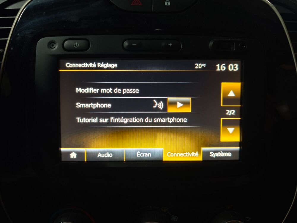 Captur 0.9 TCE 90 BUSINESS PREMIERE MAIN 2020 occasion 60740 Saint-Maximin