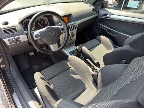 Astra H 2.0 T 200 ch COSMO 2007 occasion 64320 Idron