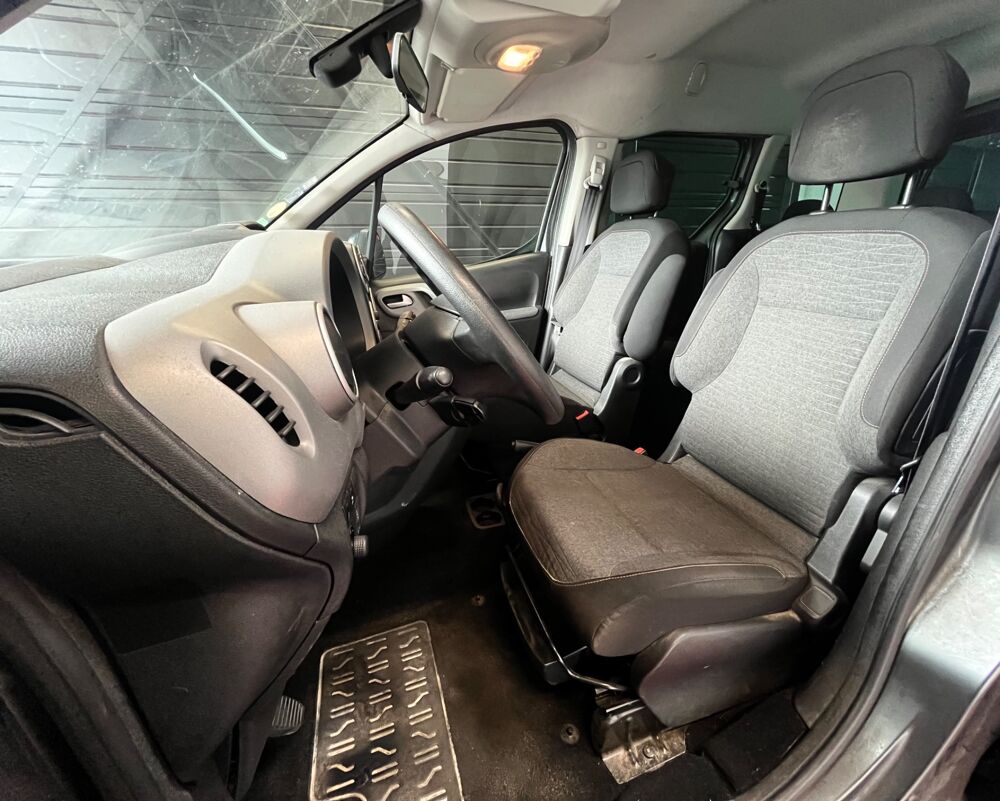Berlingo GENERATION-II MULTISPACE 1.6 BLUEHDI 100CH XTR+ / DISTRIBUTI 2015 occasion 33260 La Teste-de-Buch
