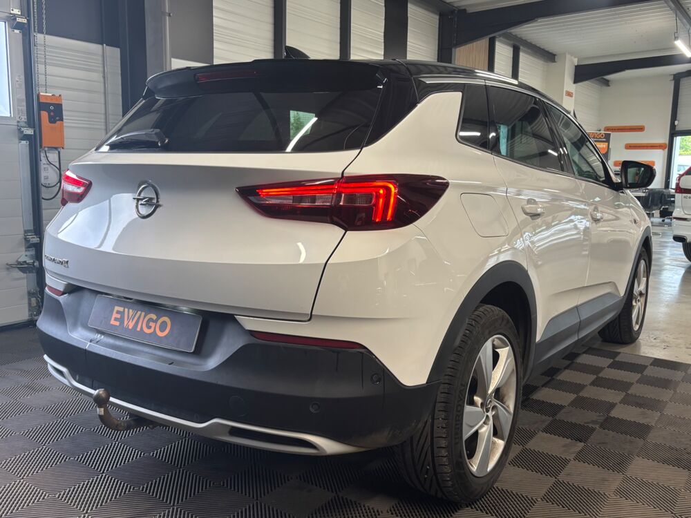 Grandland x 1.6 TD 120 Ch BLUE-INJECTION ELITE NAVI 4X2 BVA START-STOP 2018 occasion 79000 Niort